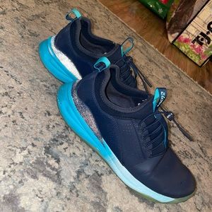 WOMEN'S AQUA BLUE CLOVE SHOE Limited Edition